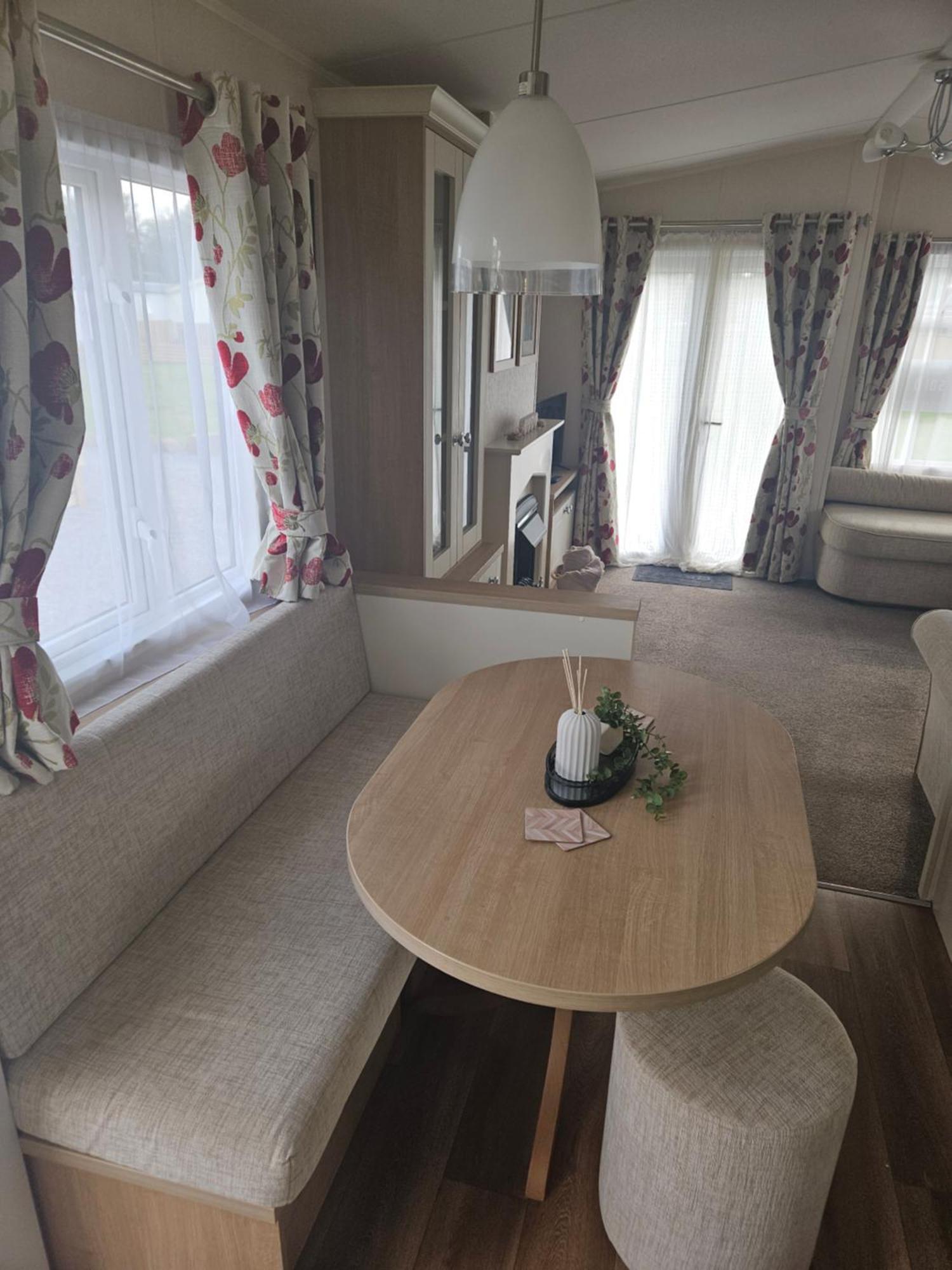 Lytham Luxe 6 Birth Caravan Weeton  Bagian luar foto